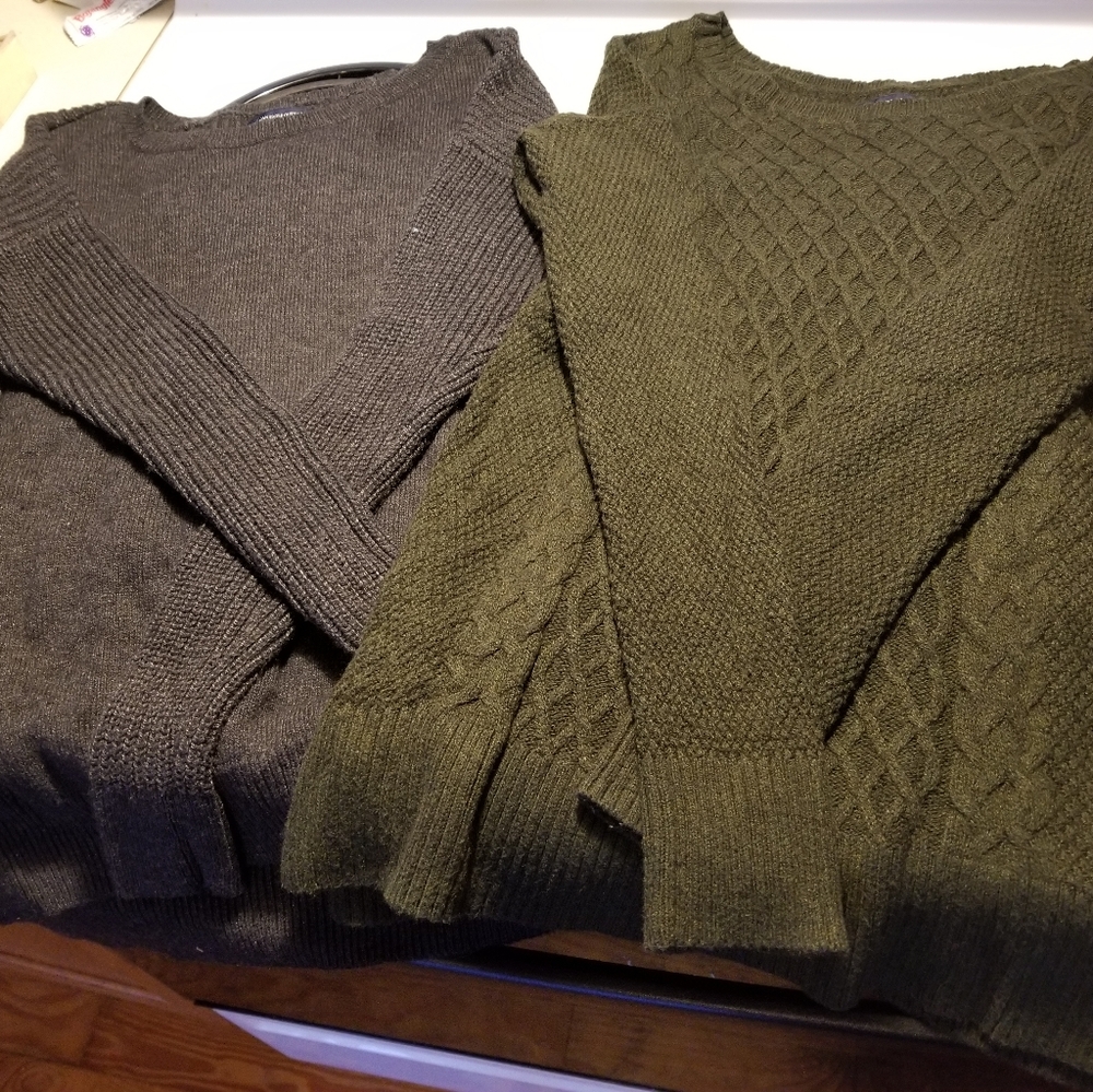 American Eagle XS sweaters